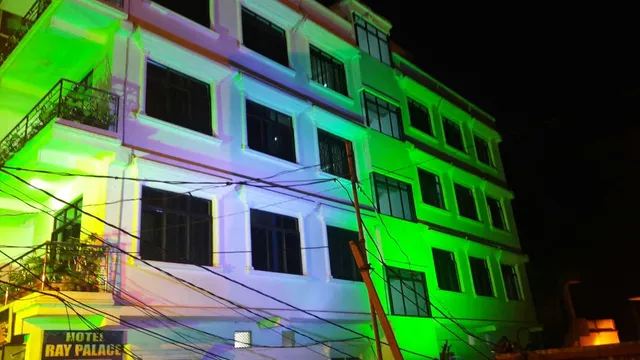 Hotel Ray Palace