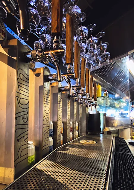 POP Hot Dog - Burger & Beer