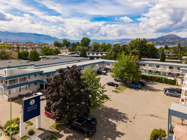 Siesta Suites Kelowna