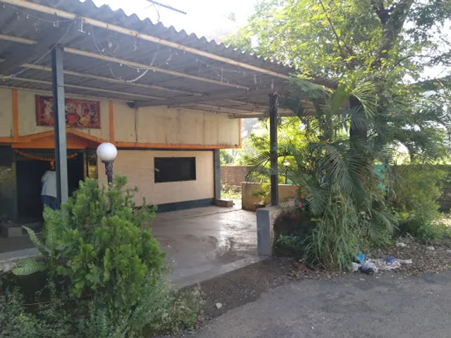 Dwarka Bar And Restaurant