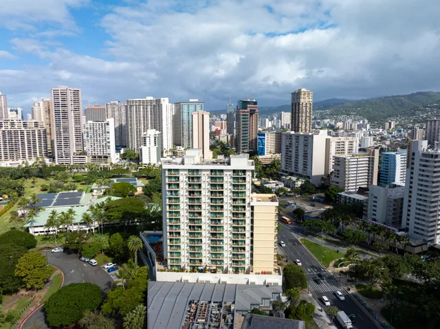 Luana Waikiki Hotel & Suites
