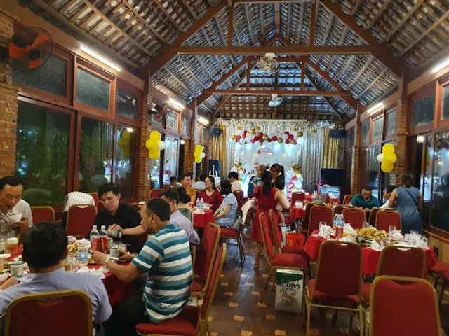 Nhà hàng sân vườn Thiên Thanh