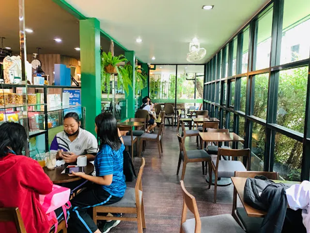 คาเฟ่อเมซอน สาขา อาชีวะ