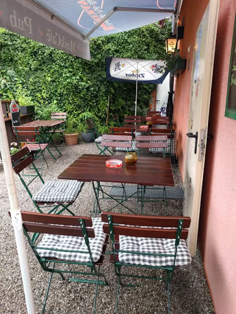 Boomerang MusikCafe | Bar | Pub | Bistro