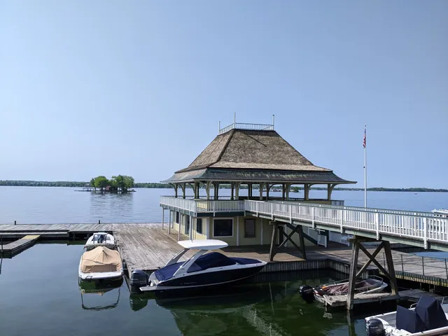 Thousand Island Park Marina