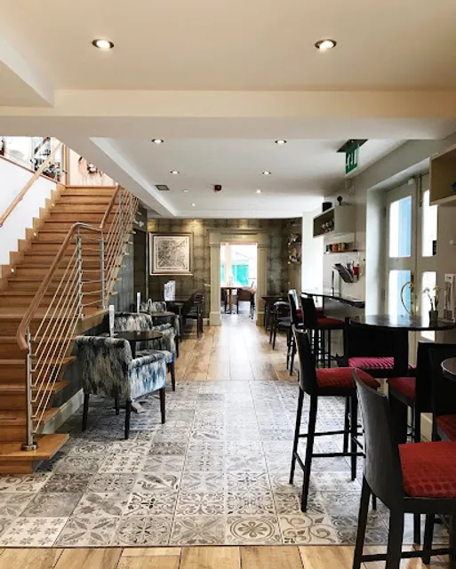 Treeby & Bolton Café