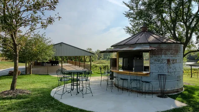 Front Porch Vineyards