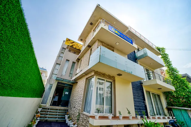 FabHotel Rivlet - Hotel in DLF Phase 3