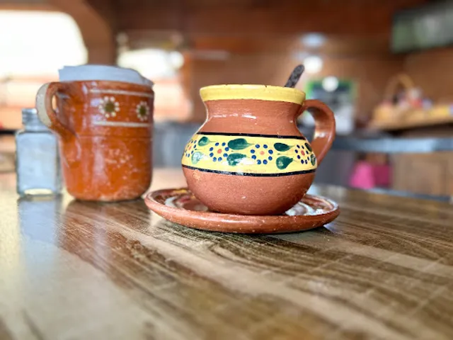 Terraza y restaurante El YUGO