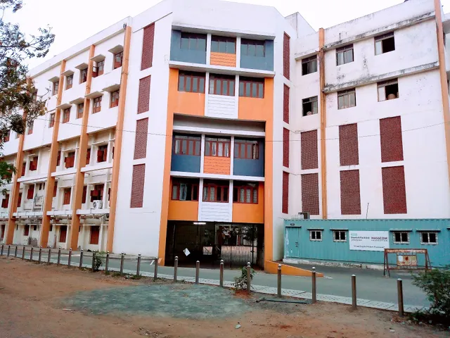 Meenakshi College for Women
