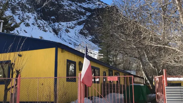 Hostal Piolet / Refugio de Montaña