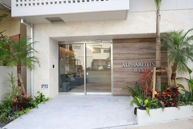 ALPHABED INN 那覇国際通りWEST