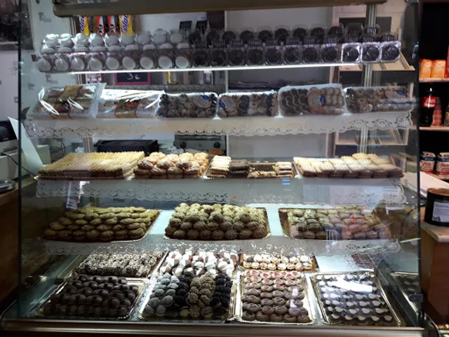 Panaderia Cafeteria El Rocio