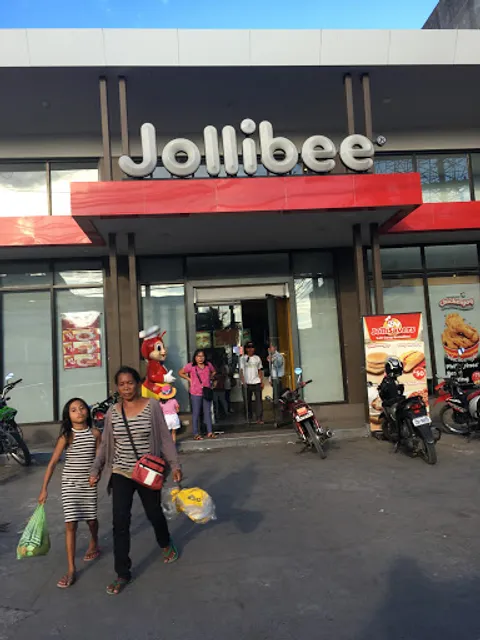 Jollibee - Santiago