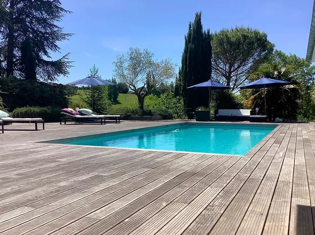 L'Intemporelle : Chambres d'hôtes, piscine chauffée, table d'hôtes, proche Toulouse, Haute-Garonne