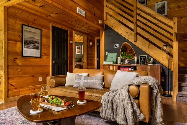 The Copper Bird Cabin