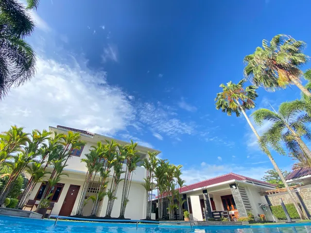 Sunrise Hotel Batukaras