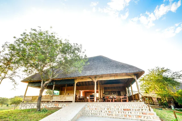 Twiga Safari Lodge
