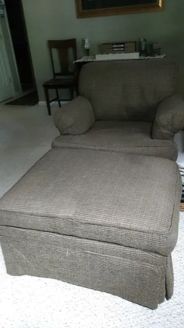 Dixie Upholstering Co Inc