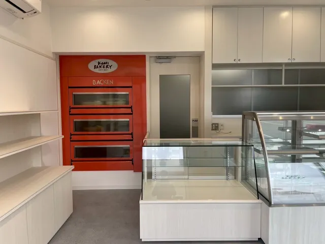 コミベーカリー チーズケーキファクトリー南国