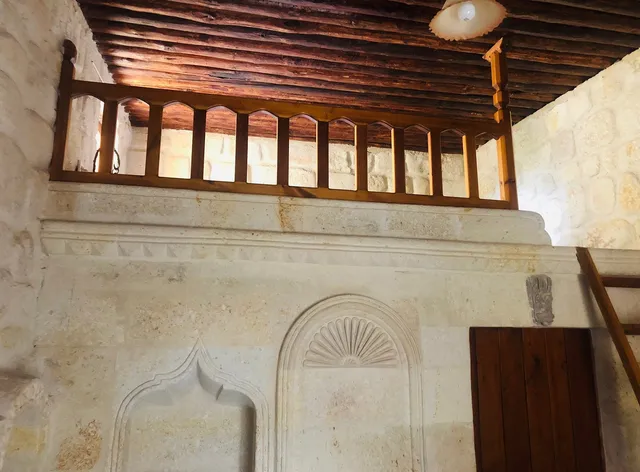 Alexander Cave House