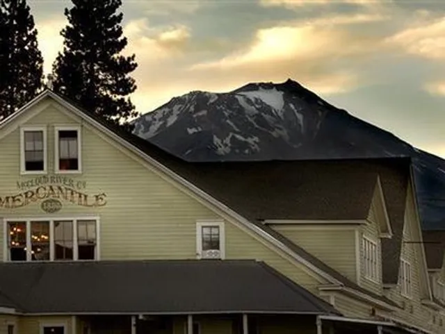 McCloud Mercantile Hotel