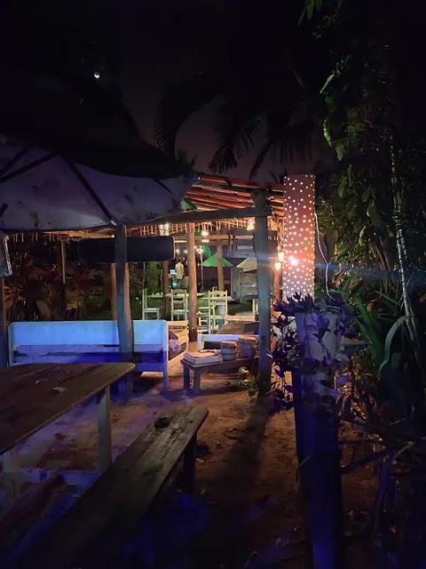 Gemeos Barcultural & Pousada