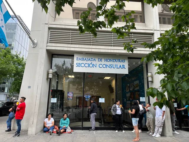 Seccion Consular de la Embajada de Honduras