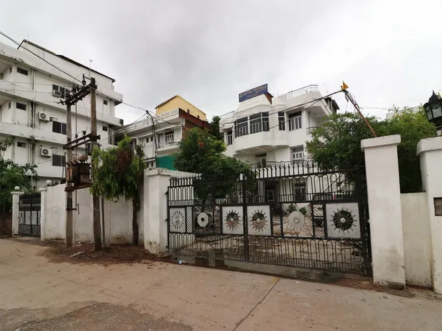 OYO 80830 Hotel Buddha International