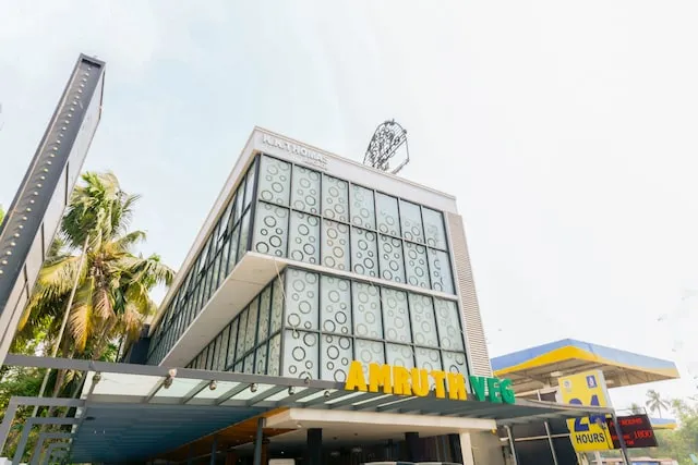 OYO 12670 Connect Inn