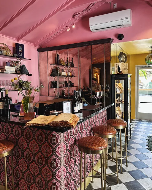 Divine Vintage Wine Bar & Shop