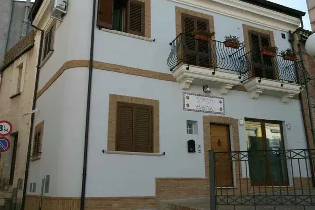 B&B Savoia Di Giancarlo Falcucci