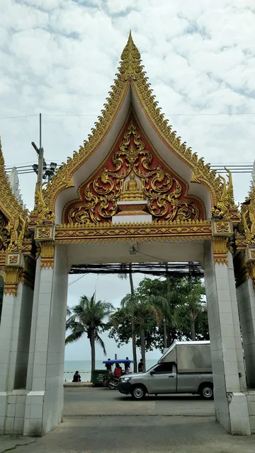 วัดใหม่หาดกระทิงทอง