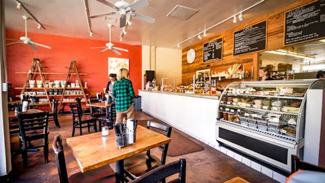 Poppy Cake Baking Company - Sierra Madre Location