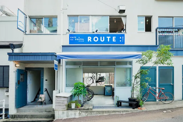 ROUTE - cafe and petit hostel