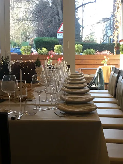 Lume Restaurant & wine shop