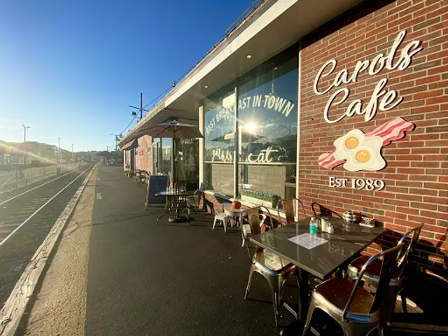 Carol's Café