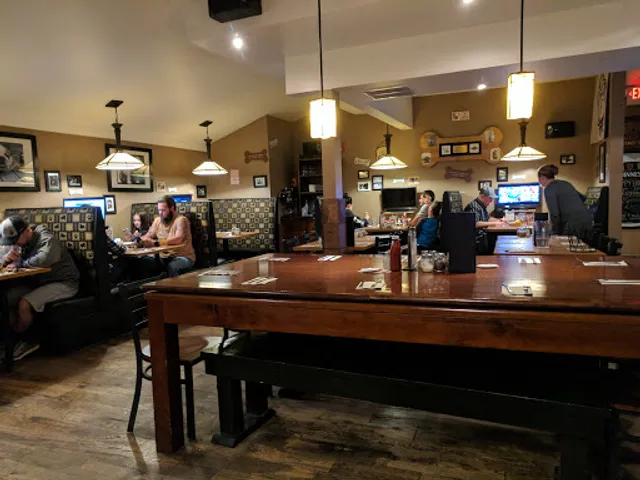 Bulldogs Bar & Grill