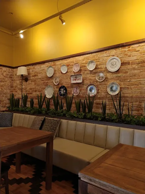 Nonno Lauro Osteria & Empório