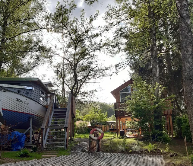 Baumschiffhotel am Waldbad