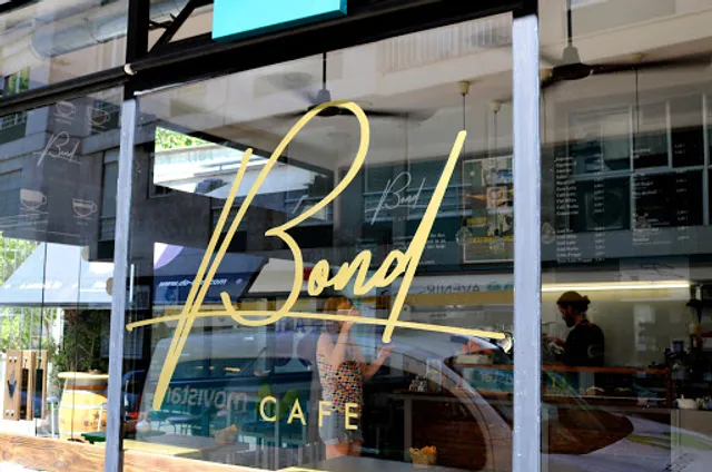 Bond Cafè