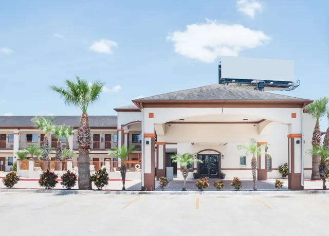 Lone Star Inn - San Benito