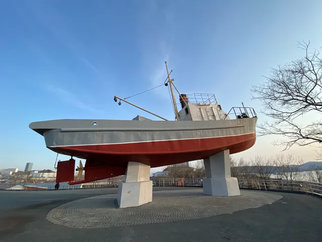 Memorial'nyy Kompleks "Rybatskaya Slava"