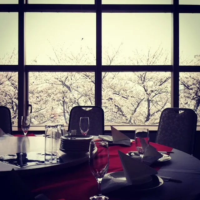 Tsukumobashi Piriken Honten