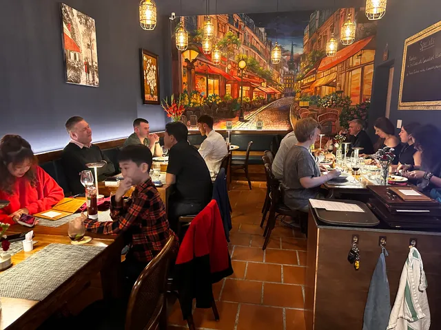 Le Petit Bistro Da Nang