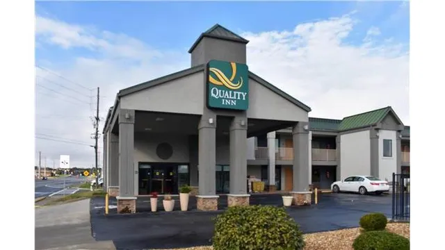 Quality Inn Calhoun North I-75