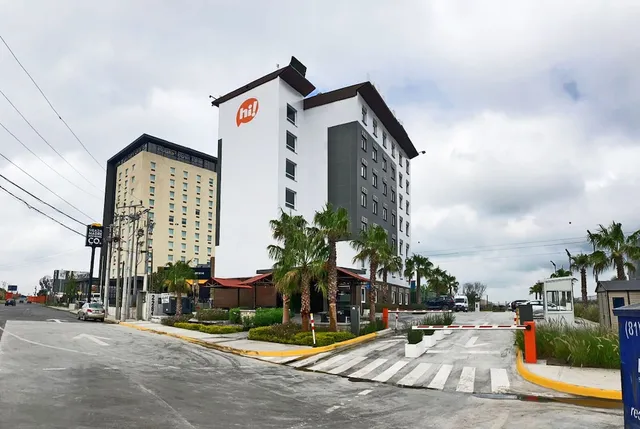 Hotel Hi! Aeropuerto $999
