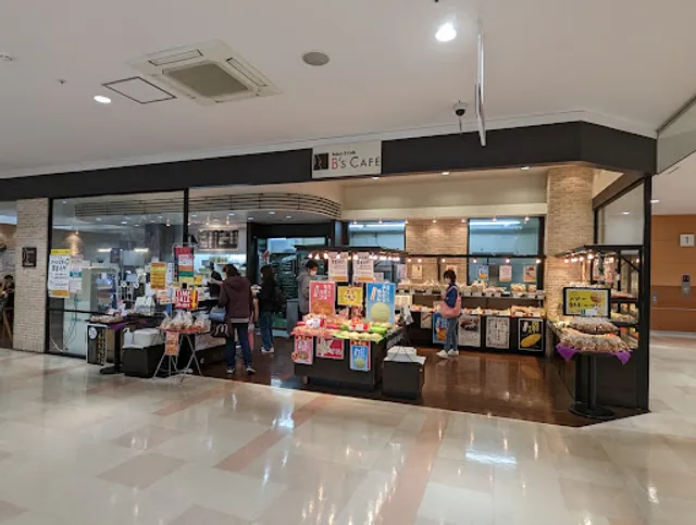 B's CAFE クルネ店