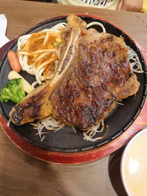 達樂斯美式牛排 五甲店