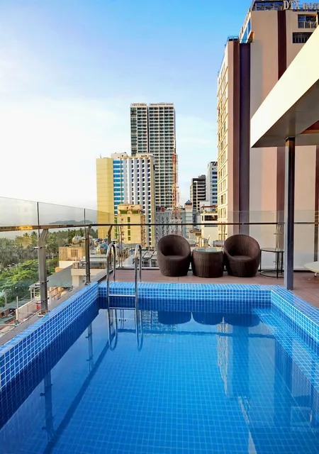 Apollo Hotel & Rooftop Swimming Pool